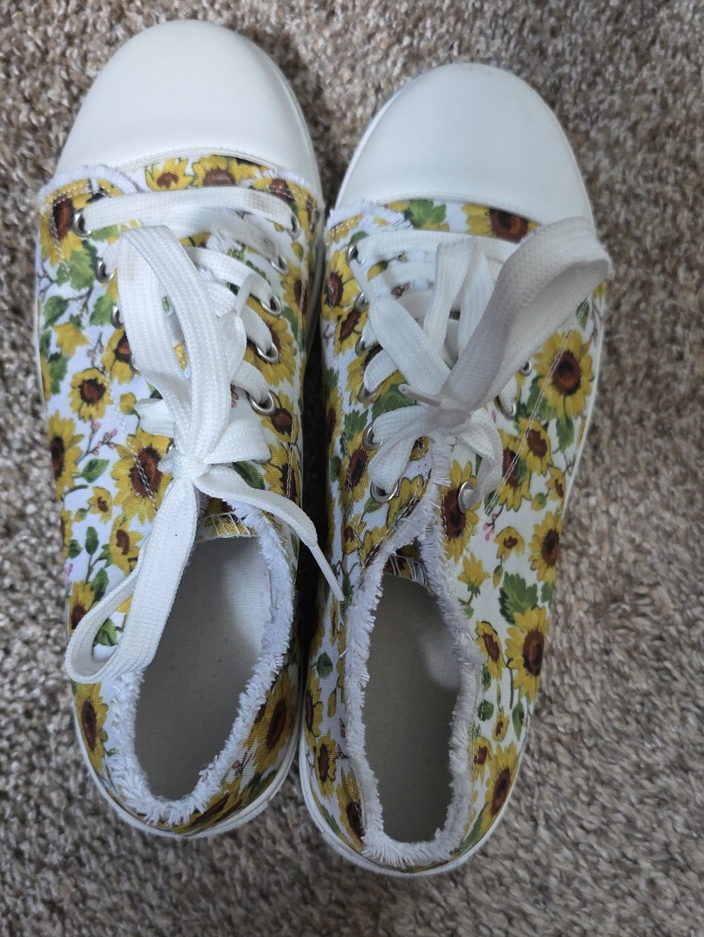 Women’s White Sunflower Print Canvas Sneakers